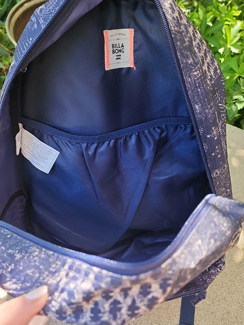 NWOT Billabong Navy Blue/Tan Patterned Backpack